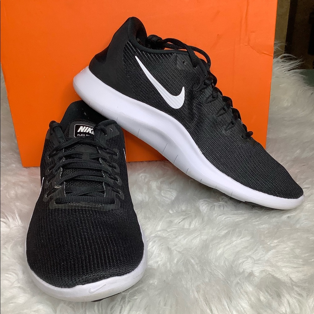 WMNS NIKE FLEX 2018 RN